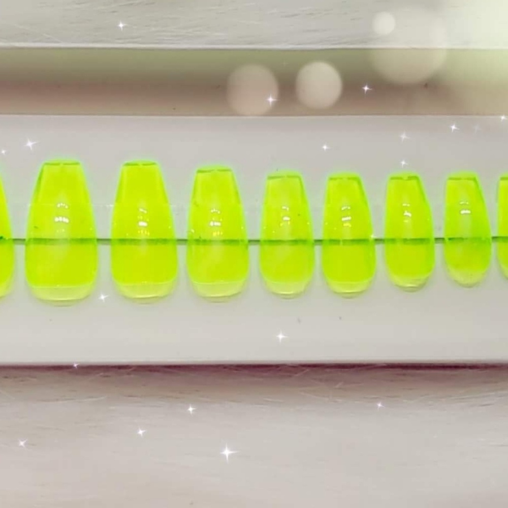 Press-on nails
